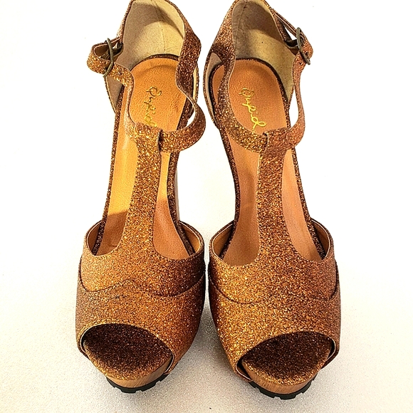 QUPID Sparkle Bronze Peep Toe Platform Thick Stilettos with T-Strap Sz 8.5 - Picture 3 of 10